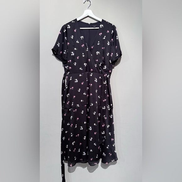 Ann Taylor Dresses & Skirts - ANN TAYLOR Dress Women 10 Black Floral Pattern Wrap Midi Romantic Feminine Black